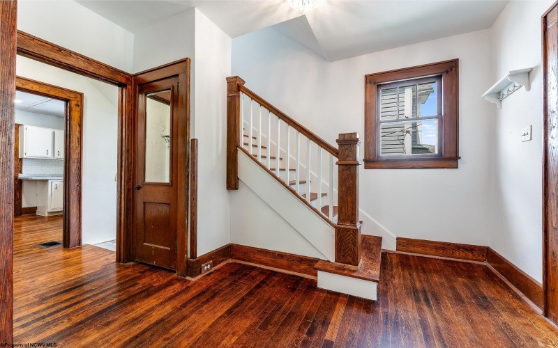 443 Melrose Street, Morgantown, West Virginia 26505, 4 Bedrooms Bedrooms, 7 Rooms Rooms,1 BathroomBathrooms,Single Family Detached,For Sale,Melrose,10160388