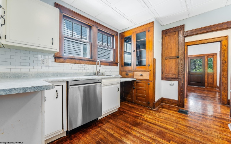 443 Melrose Street, Morgantown, West Virginia 26505, 4 Bedrooms Bedrooms, 7 Rooms Rooms,1 BathroomBathrooms,Single Family Detached,For Sale,Melrose,10160388