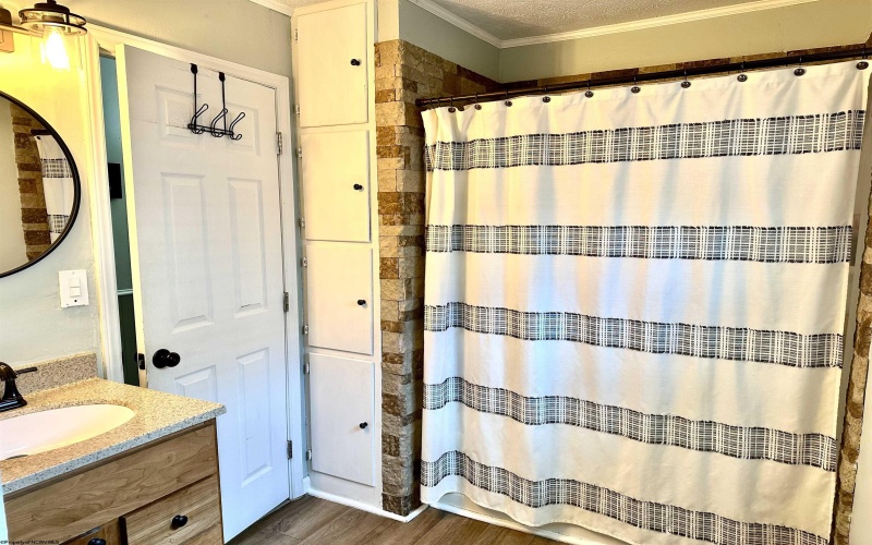8067 Maple Avenue, Stonewood, West Virginia 26301, 2 Bedrooms Bedrooms, 6 Rooms Rooms,1 BathroomBathrooms,Single Family Detached,For Sale,Maple,10160367