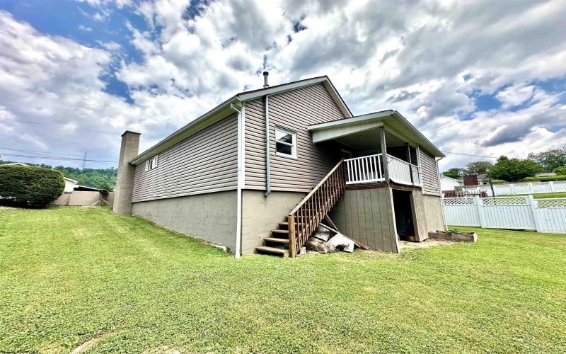 8067 Maple Avenue, Stonewood, West Virginia 26301, 2 Bedrooms Bedrooms, 6 Rooms Rooms,1 BathroomBathrooms,Single Family Detached,For Sale,Maple,10160367