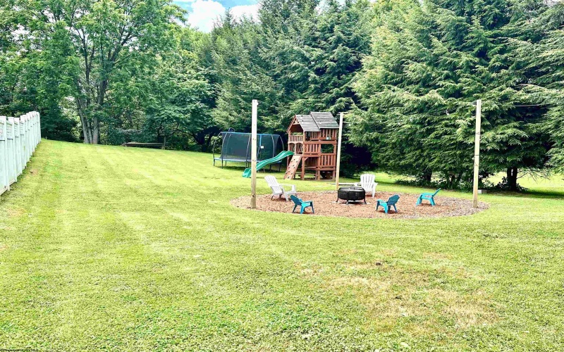 8067 Maple Avenue, Stonewood, West Virginia 26301, 2 Bedrooms Bedrooms, 6 Rooms Rooms,1 BathroomBathrooms,Single Family Detached,For Sale,Maple,10160367