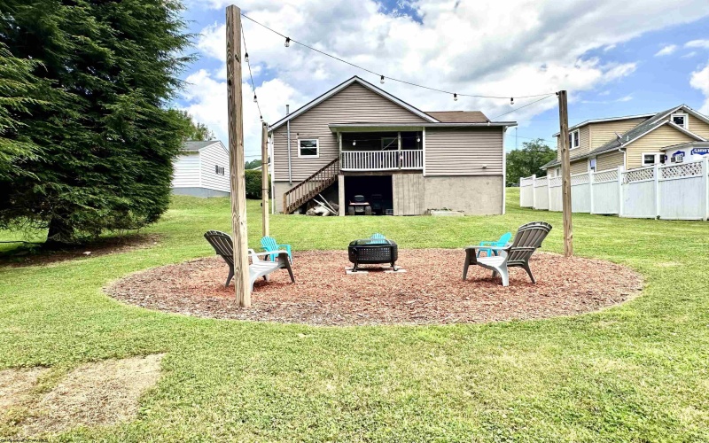 8067 Maple Avenue, Stonewood, West Virginia 26301, 2 Bedrooms Bedrooms, 6 Rooms Rooms,1 BathroomBathrooms,Single Family Detached,For Sale,Maple,10160367