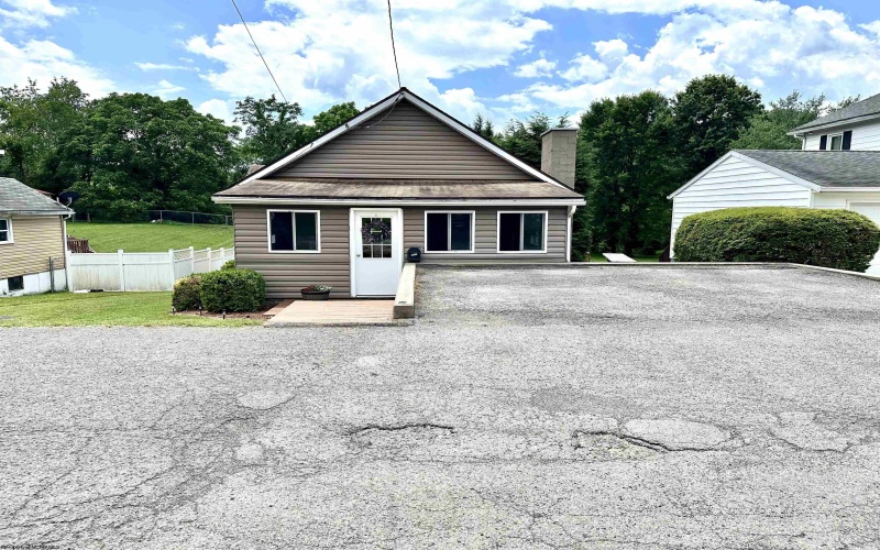 8067 Maple Avenue, Stonewood, West Virginia 26301, 2 Bedrooms Bedrooms, 6 Rooms Rooms,1 BathroomBathrooms,Single Family Detached,For Sale,Maple,10160367