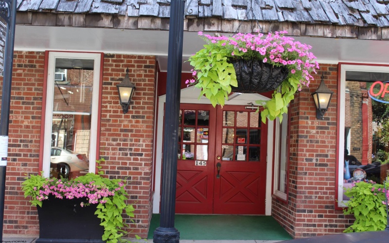 145 Main Avenue, Weston, West Virginia 26452, ,Commercial/industrial,For Sale,Main,10160383