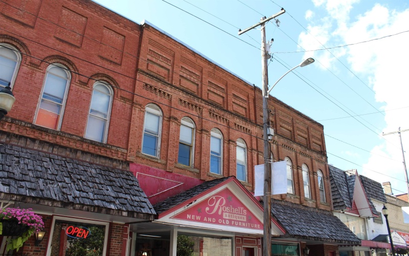 145 Main Avenue, Weston, West Virginia 26452, ,Commercial/industrial,For Sale,Main,10160383
