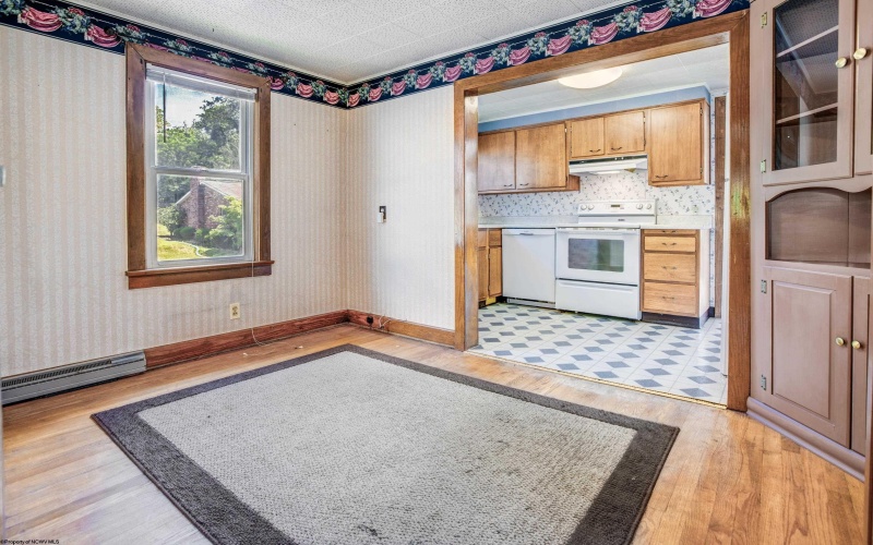 648 Astor Avenue, Morgantown, West Virginia 26501, 2 Bedrooms Bedrooms, 6 Rooms Rooms,1 BathroomBathrooms,Single Family Detached,For Sale,Astor,10160387