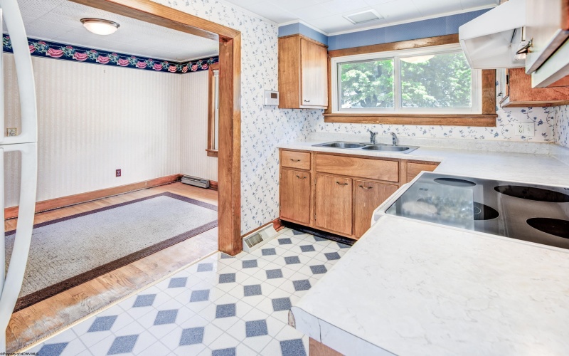 648 Astor Avenue, Morgantown, West Virginia 26501, 2 Bedrooms Bedrooms, 6 Rooms Rooms,1 BathroomBathrooms,Single Family Detached,For Sale,Astor,10160387