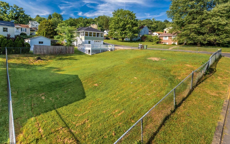 648 Astor Avenue, Morgantown, West Virginia 26501, 2 Bedrooms Bedrooms, 6 Rooms Rooms,1 BathroomBathrooms,Single Family Detached,For Sale,Astor,10160387