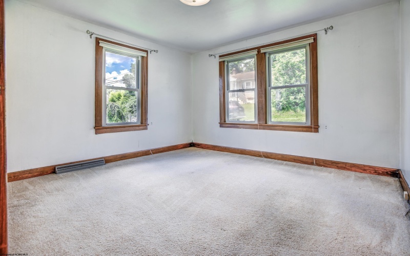 648 Astor Avenue, Morgantown, West Virginia 26501, 2 Bedrooms Bedrooms, 6 Rooms Rooms,1 BathroomBathrooms,Single Family Detached,For Sale,Astor,10160387