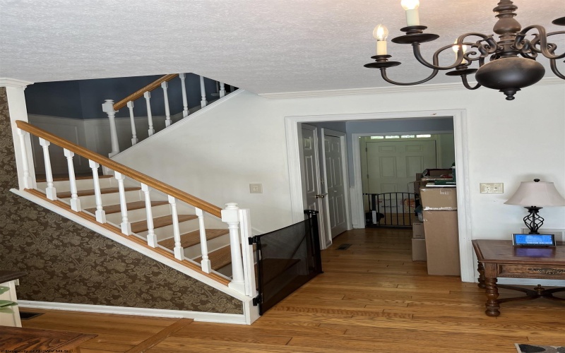 382 Knollwood Drive, Buckhannon, West Virginia 26201, 3 Bedrooms Bedrooms, 7 Rooms Rooms,2 BathroomsBathrooms,Single Family Detached,For Sale,Knollwood,10160369