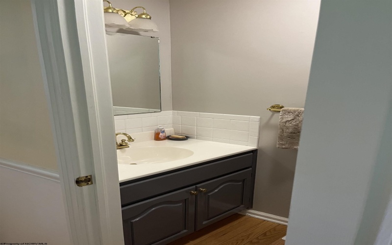 382 Knollwood Drive, Buckhannon, West Virginia 26201, 3 Bedrooms Bedrooms, 7 Rooms Rooms,2 BathroomsBathrooms,Single Family Detached,For Sale,Knollwood,10160369