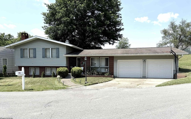 602 Watson Street, Bridgeport, West Virginia 26330, 3 Bedrooms Bedrooms, 7 Rooms Rooms,2 BathroomsBathrooms,Single Family Detached,For Sale,Watson,10160375