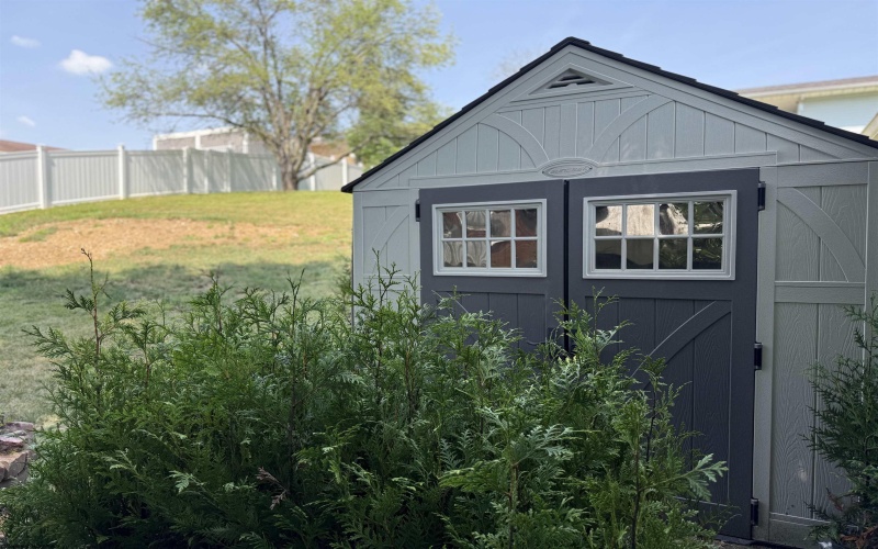 602 Watson Street, Bridgeport, West Virginia 26330, 3 Bedrooms Bedrooms, 7 Rooms Rooms,2 BathroomsBathrooms,Single Family Detached,For Sale,Watson,10160375