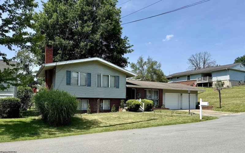 602 Watson Street, Bridgeport, West Virginia 26330, 3 Bedrooms Bedrooms, 7 Rooms Rooms,2 BathroomsBathrooms,Single Family Detached,For Sale,Watson,10160375