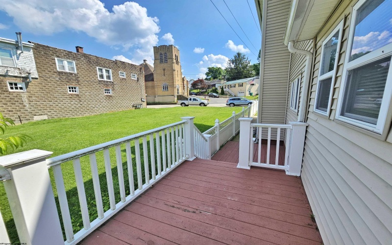 1602 Pike Street, Clarksburg, West Virginia 26301, 4 Bedrooms Bedrooms, 9 Rooms Rooms,2 BathroomsBathrooms,Single Family Detached,For Sale,Pike,10160377