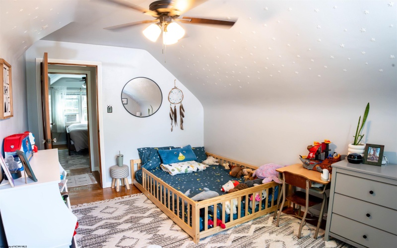 711 Pearl Street, Fairmont, West Virginia 26554, 3 Bedrooms Bedrooms, 8 Rooms Rooms,1 BathroomBathrooms,Single Family Detached,For Sale,Pearl,10160373