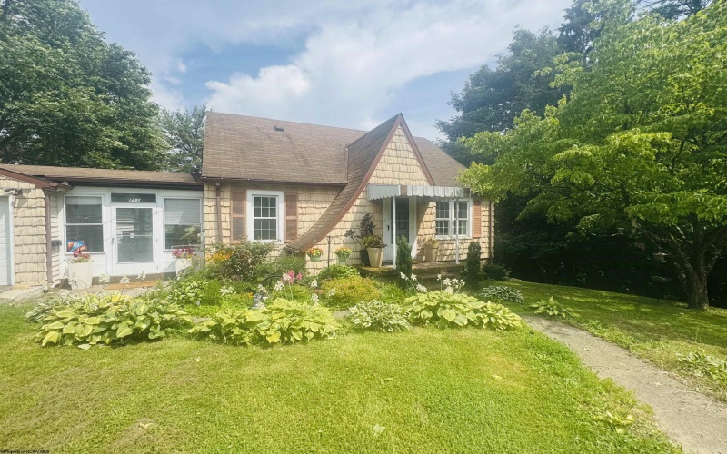 711 Pearl Street, Fairmont, West Virginia 26554, 3 Bedrooms Bedrooms, 8 Rooms Rooms,1 BathroomBathrooms,Single Family Detached,For Sale,Pearl,10160373