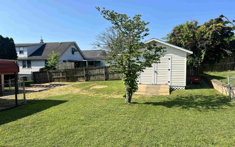 600 King Street, Clarksburg, West Virginia 26301-3432, 4 Bedrooms Bedrooms, 7 Rooms Rooms,2 BathroomsBathrooms,Single Family Detached,For Sale,King,10160372