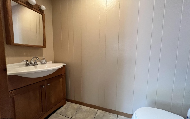 600 King Street, Clarksburg, West Virginia 26301-3432, 4 Bedrooms Bedrooms, 7 Rooms Rooms,2 BathroomsBathrooms,Single Family Detached,For Sale,King,10160372