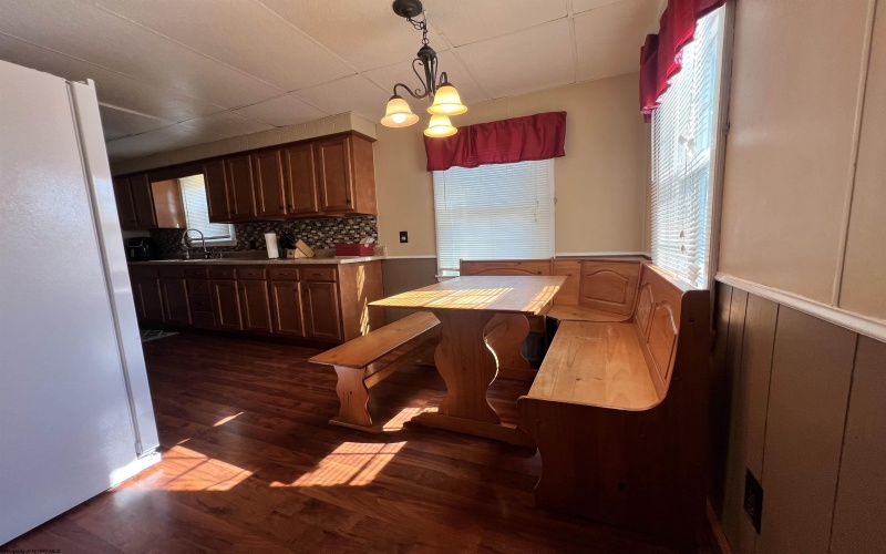 600 King Street, Clarksburg, West Virginia 26301-3432, 4 Bedrooms Bedrooms, 7 Rooms Rooms,2 BathroomsBathrooms,Single Family Detached,For Sale,King,10160372