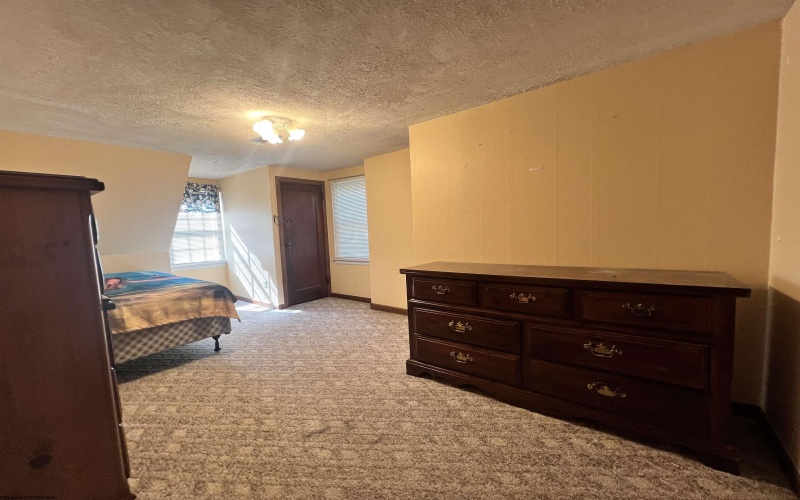 600 King Street, Clarksburg, West Virginia 26301-3432, 4 Bedrooms Bedrooms, 7 Rooms Rooms,2 BathroomsBathrooms,Single Family Detached,For Sale,King,10160372