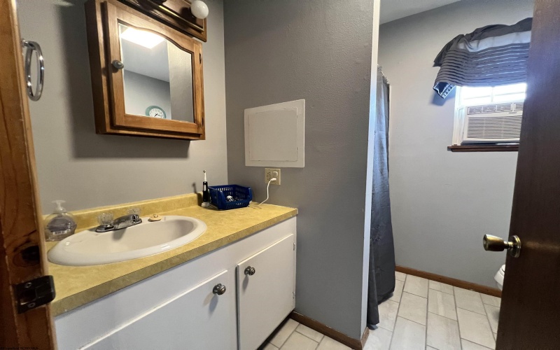 600 King Street, Clarksburg, West Virginia 26301-3432, 4 Bedrooms Bedrooms, 7 Rooms Rooms,2 BathroomsBathrooms,Single Family Detached,For Sale,King,10160372