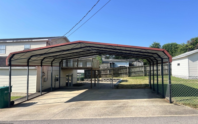 600 King Street, Clarksburg, West Virginia 26301-3432, 4 Bedrooms Bedrooms, 7 Rooms Rooms,2 BathroomsBathrooms,Single Family Detached,For Sale,King,10160372