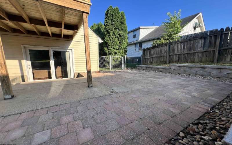 600 King Street, Clarksburg, West Virginia 26301-3432, 4 Bedrooms Bedrooms, 7 Rooms Rooms,2 BathroomsBathrooms,Single Family Detached,For Sale,King,10160372