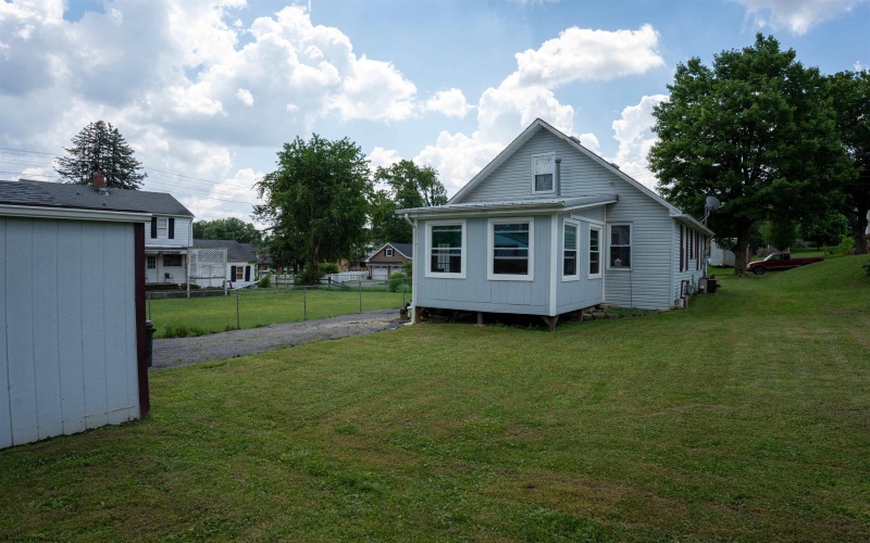 481 Meridan Street, Morgantown, West Virginia 26505, 3 Bedrooms Bedrooms, 5 Rooms Rooms,1 BathroomBathrooms,Single Family Detached,For Sale,Meridan,10160382