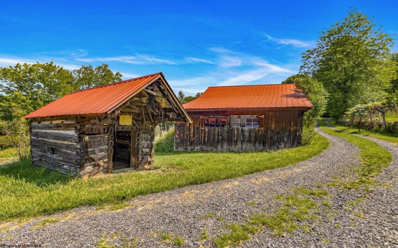 554 Mayfield Road, Morgantown, West Virginia 26508, 4 Bedrooms Bedrooms, 9 Rooms Rooms,3 BathroomsBathrooms,Single Family Detached,For Sale,Mayfield,10160381
