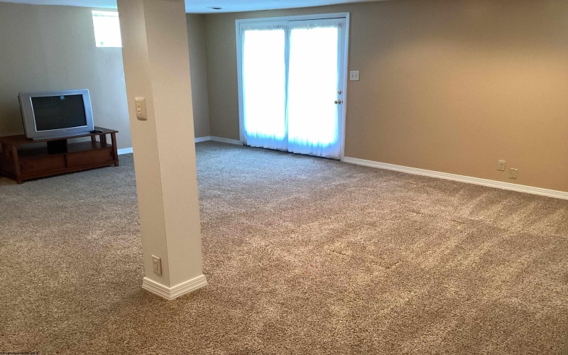 208 Savannah Street, Westover, West Virginia 26501, 3 Bedrooms Bedrooms, 8 Rooms Rooms,2 BathroomsBathrooms,Single Family Detached,For Sale,Savannah,10160371