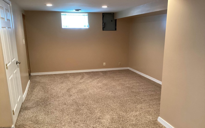 208 Savannah Street, Westover, West Virginia 26501, 3 Bedrooms Bedrooms, 8 Rooms Rooms,2 BathroomsBathrooms,Single Family Detached,For Sale,Savannah,10160371