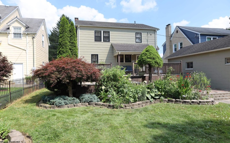 116 Robert E Lee Avenue, Elkins, West Virginia 26241, 3 Bedrooms Bedrooms, 6 Rooms Rooms,1 BathroomBathrooms,Single Family Detached,For Sale,Robert E Lee,10160386