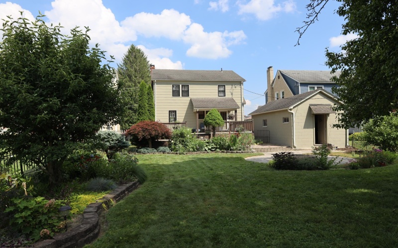 116 Robert E Lee Avenue, Elkins, West Virginia 26241, 3 Bedrooms Bedrooms, 6 Rooms Rooms,1 BathroomBathrooms,Single Family Detached,For Sale,Robert E Lee,10160386