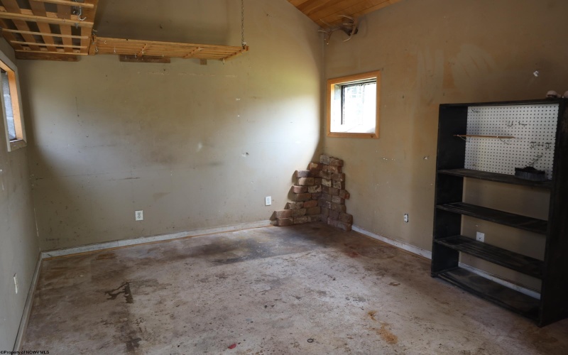 116 Robert E Lee Avenue, Elkins, West Virginia 26241, 3 Bedrooms Bedrooms, 6 Rooms Rooms,1 BathroomBathrooms,Single Family Detached,For Sale,Robert E Lee,10160386