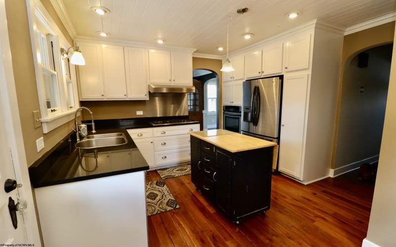 116 Robert E Lee Avenue, Elkins, West Virginia 26241, 3 Bedrooms Bedrooms, 6 Rooms Rooms,1 BathroomBathrooms,Single Family Detached,For Sale,Robert E Lee,10160386