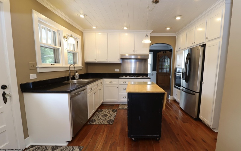 116 Robert E Lee Avenue, Elkins, West Virginia 26241, 3 Bedrooms Bedrooms, 6 Rooms Rooms,1 BathroomBathrooms,Single Family Detached,For Sale,Robert E Lee,10160386