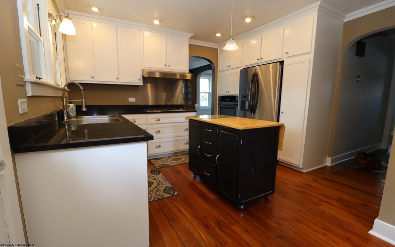 116 Robert E Lee Avenue, Elkins, West Virginia 26241, 3 Bedrooms Bedrooms, 6 Rooms Rooms,1 BathroomBathrooms,Single Family Detached,For Sale,Robert E Lee,10160386