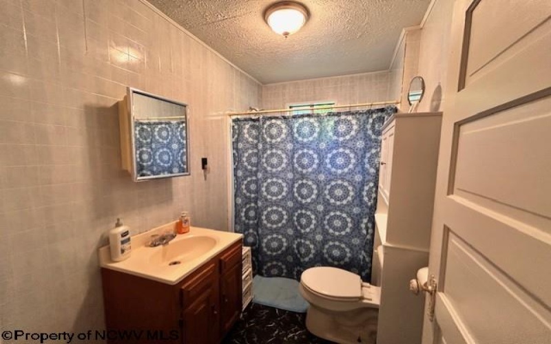 2349 Locust Avenue, Fairmont, West Virginia 26554, 2 Bedrooms Bedrooms, 4 Rooms Rooms,1 BathroomBathrooms,Single Family Detached,For Sale,Locust,10160378
