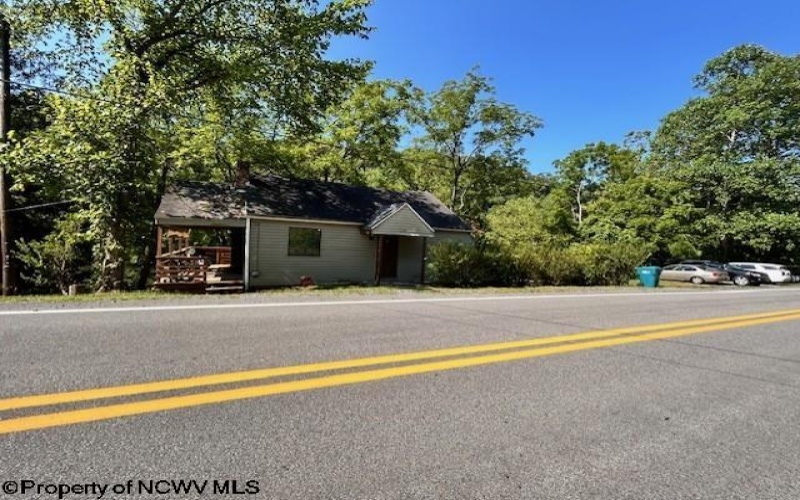 2349 Locust Avenue, Fairmont, West Virginia 26554, 2 Bedrooms Bedrooms, 4 Rooms Rooms,1 BathroomBathrooms,Single Family Detached,For Sale,Locust,10160378