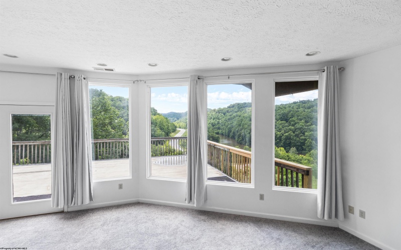 100 Graceland Road, Roanoke, West Virginia 26447, 3 Bedrooms Bedrooms, 8 Rooms Rooms,3 BathroomsBathrooms,Single Family Detached,For Sale,Graceland,10160385