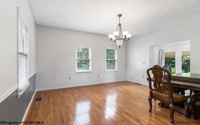 100 Graceland Road, Roanoke, West Virginia 26447, 3 Bedrooms Bedrooms, 8 Rooms Rooms,3 BathroomsBathrooms,Single Family Detached,For Sale,Graceland,10160385