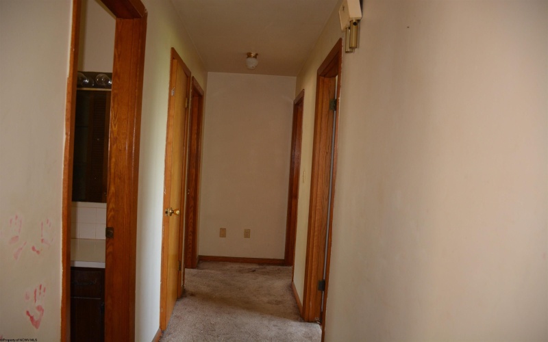 129 Vista Drive, Bridgeport, West Virginia 26330, 3 Bedrooms Bedrooms, 7 Rooms Rooms,2 BathroomsBathrooms,Single Family Detached,For Sale,Vista,10160390