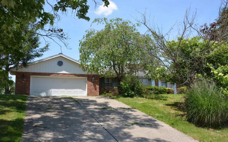 129 Vista Drive, Bridgeport, West Virginia 26330, 3 Bedrooms Bedrooms, 7 Rooms Rooms,2 BathroomsBathrooms,Single Family Detached,For Sale,Vista,10160390