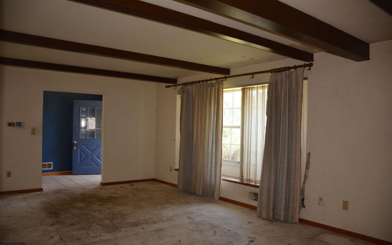 129 Vista Drive, Bridgeport, West Virginia 26330, 3 Bedrooms Bedrooms, 7 Rooms Rooms,2 BathroomsBathrooms,Single Family Detached,For Sale,Vista,10160390