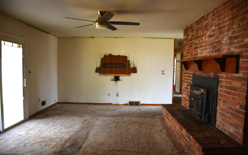 129 Vista Drive, Bridgeport, West Virginia 26330, 3 Bedrooms Bedrooms, 7 Rooms Rooms,2 BathroomsBathrooms,Single Family Detached,For Sale,Vista,10160390