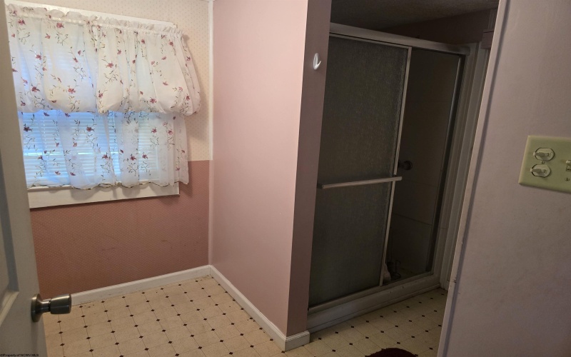 4285 Kingwood Pike, Reedsville, West Virginia 26547, 3 Bedrooms Bedrooms, 6 Rooms Rooms,2 BathroomsBathrooms,Single Family Detached,For Sale,Kingwood,10160391