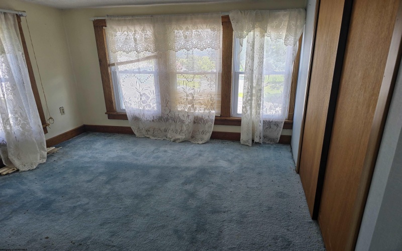 4285 Kingwood Pike, Reedsville, West Virginia 26547, 3 Bedrooms Bedrooms, 6 Rooms Rooms,2 BathroomsBathrooms,Single Family Detached,For Sale,Kingwood,10160391