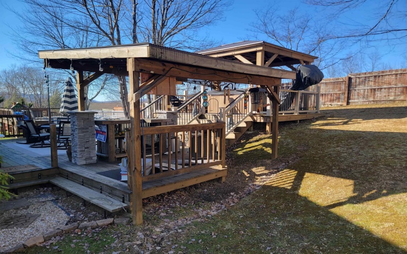 69 Log House Lane, Elkins, West Virginia 26241, 4 Bedrooms Bedrooms, 8 Rooms Rooms,2 BathroomsBathrooms,Single Family Detached,For Sale,Log House,10158223
