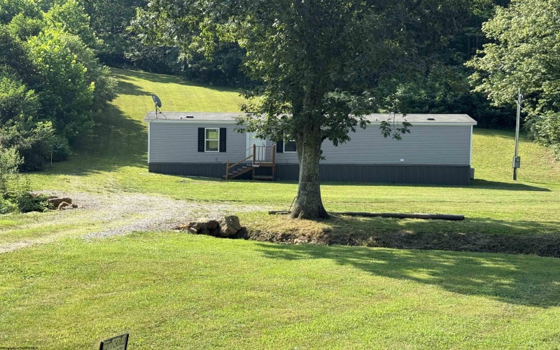 256 Florence Hollow Road, Mount Clare, West Virginia 26408, 2 Bedrooms Bedrooms, 5 Rooms Rooms,2 BathroomsBathrooms,Single Family Detached,For Sale,Florence Hollow,10160389